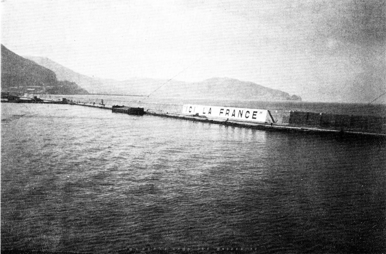 PO gc- 35- port moderne- centre.JPG